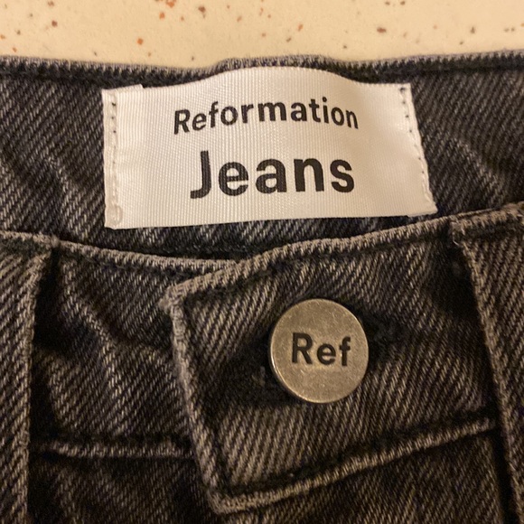 Reformation Cynthia High Relaxed Long Jeans in Seine Wash size 23 - Picture 5 of 8